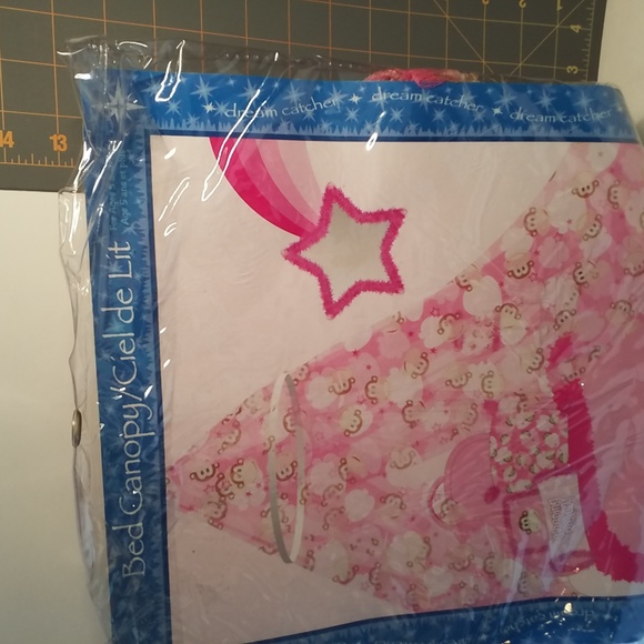 BED CANOPY NEW NWT Pink Monkey Netting - Picture 2 of 4